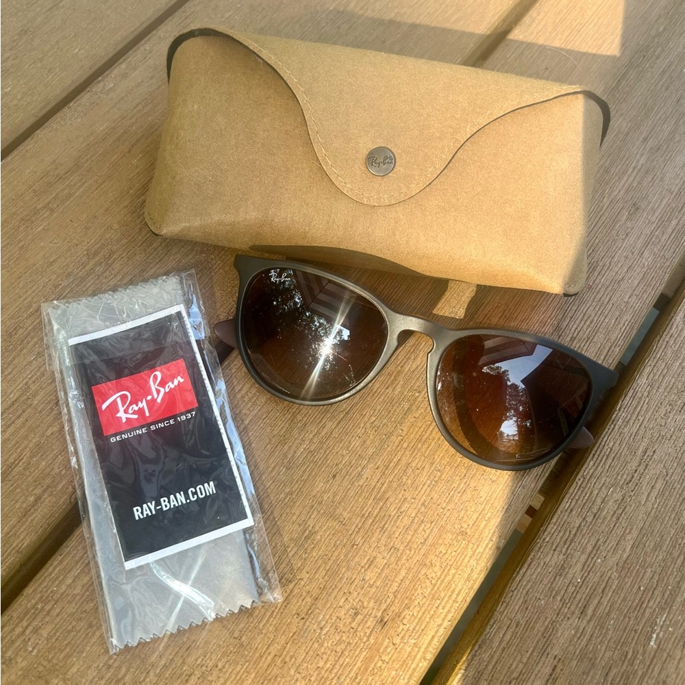 Ray-Ban Erika Brown Sunglasses with Case - EUC